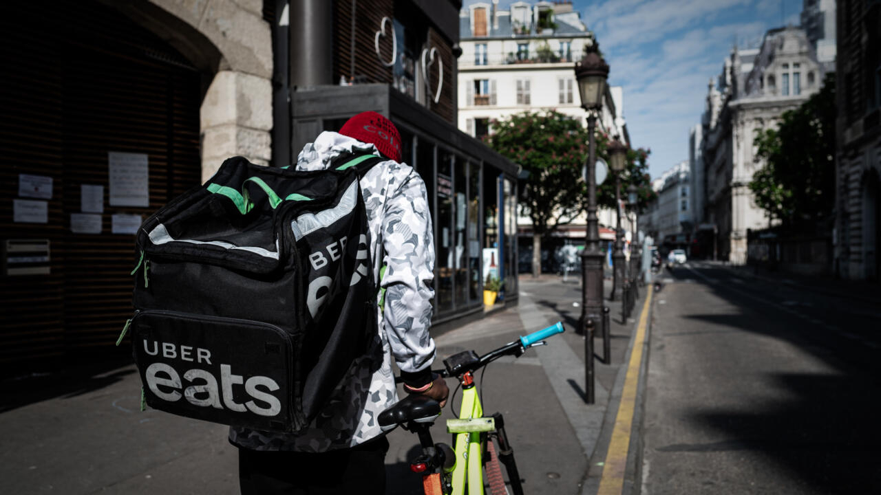 , Appel à une grève nationale des livreurs notamment Uber Eats, inquiets pour leur rémunération