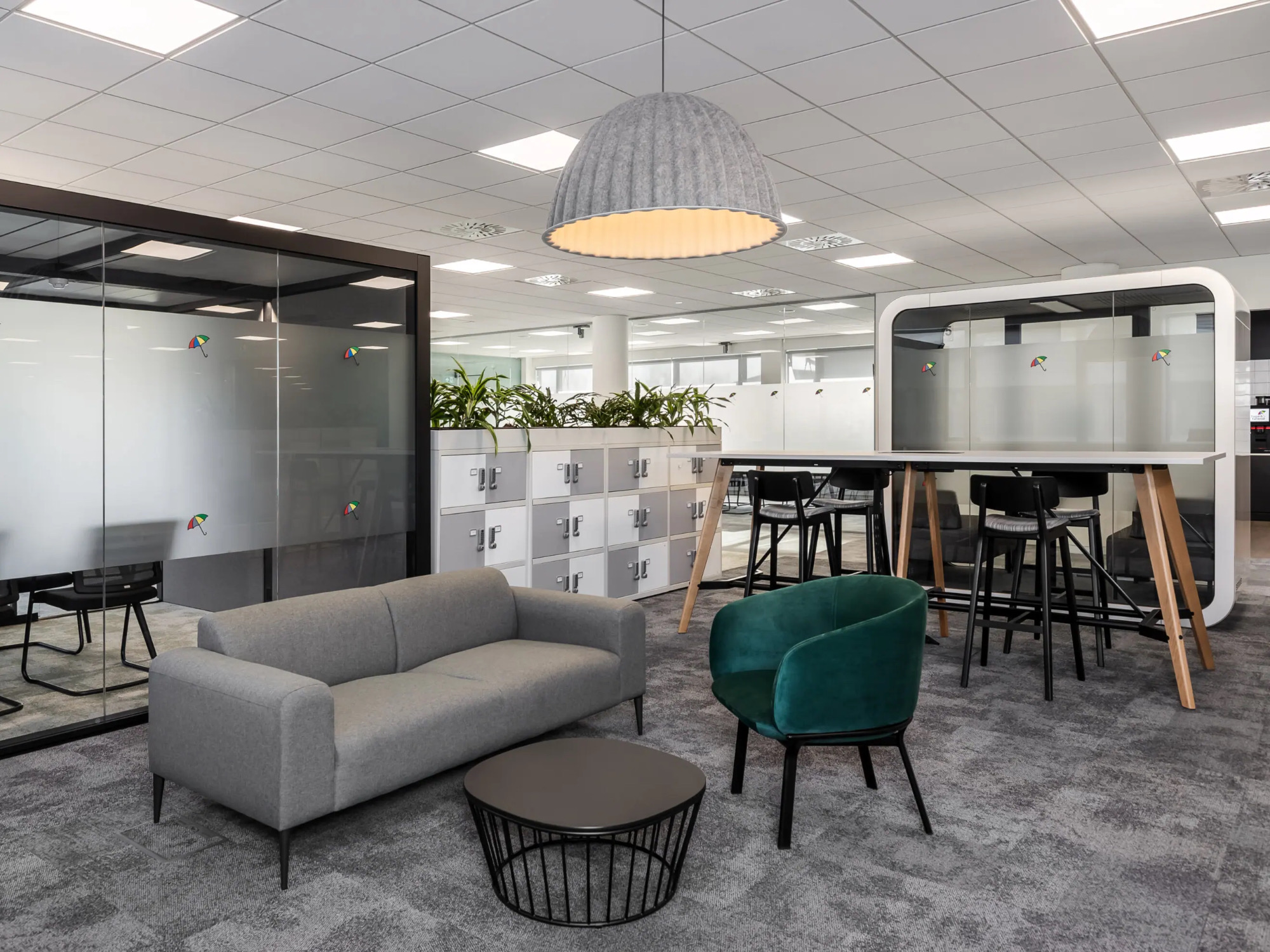Espace de travail bureau-juridique-général-9