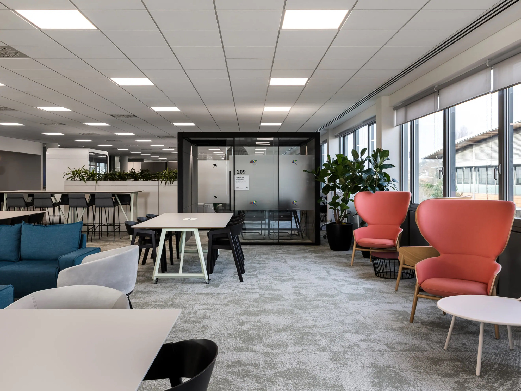 Espace de travail bureau-juridique-général-11