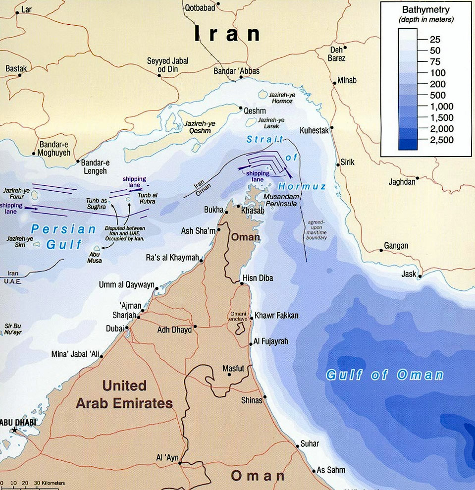 Strait of Hormuz: source, Wikimedia Commons public domain image: https://maps.lib.utexas.edu/maps/middle_east_and_asia/iran_strait_of_hormuz_2004.jpg , Pétrole brut – un marché volatil – The Sloman Economics News Site