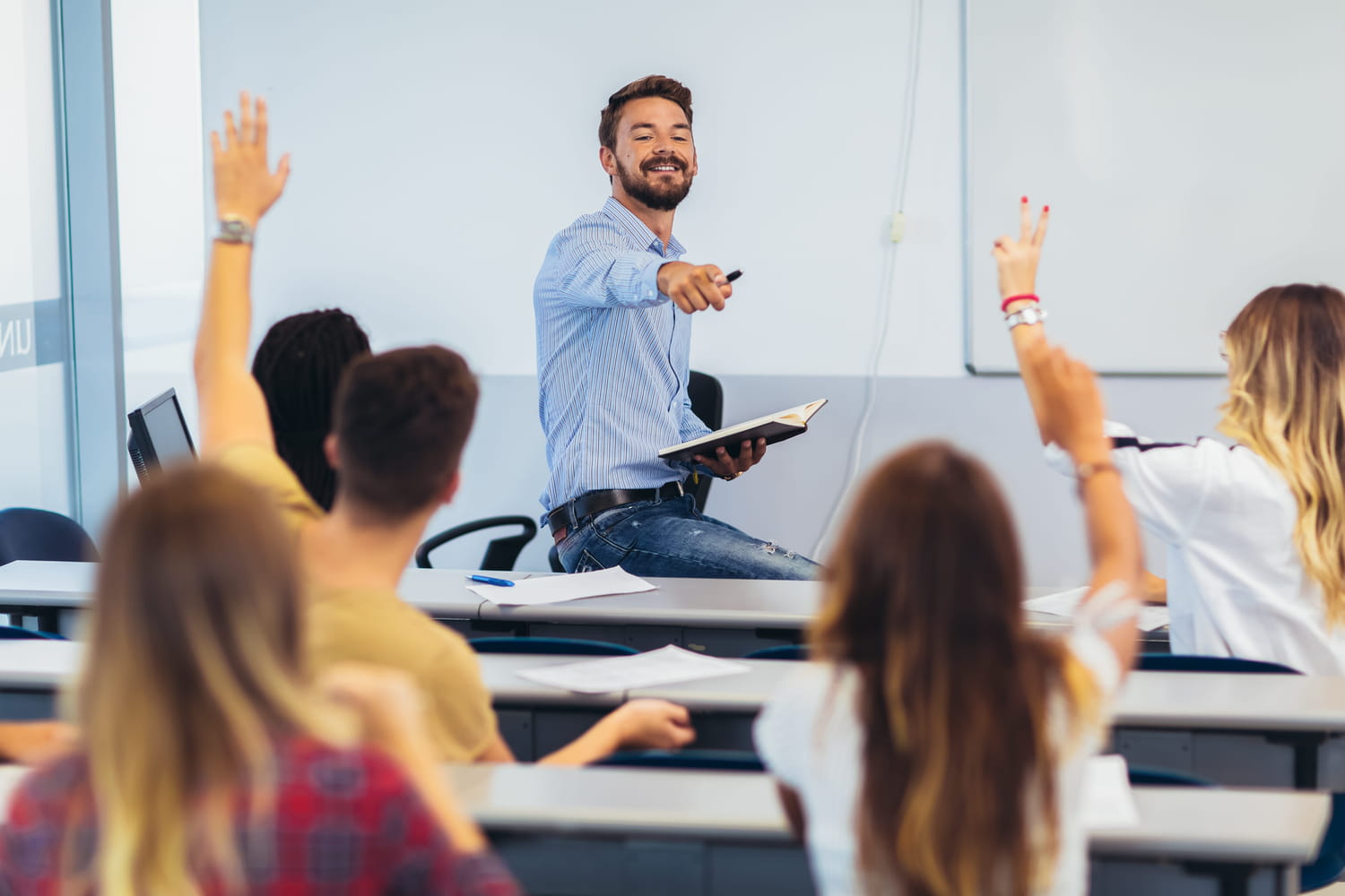 , Ce pays francophone paie ses profs presque deux fois plus cher que la France – et il cherche des enseignants français