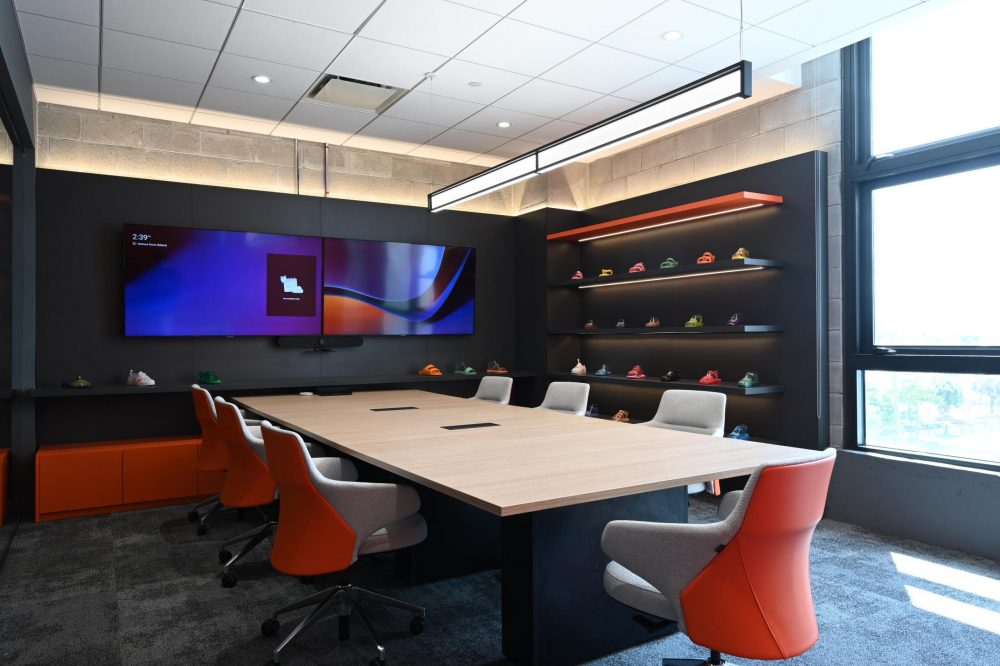 , À l’intérieur du siège de Miami avant de Grendene à Miami