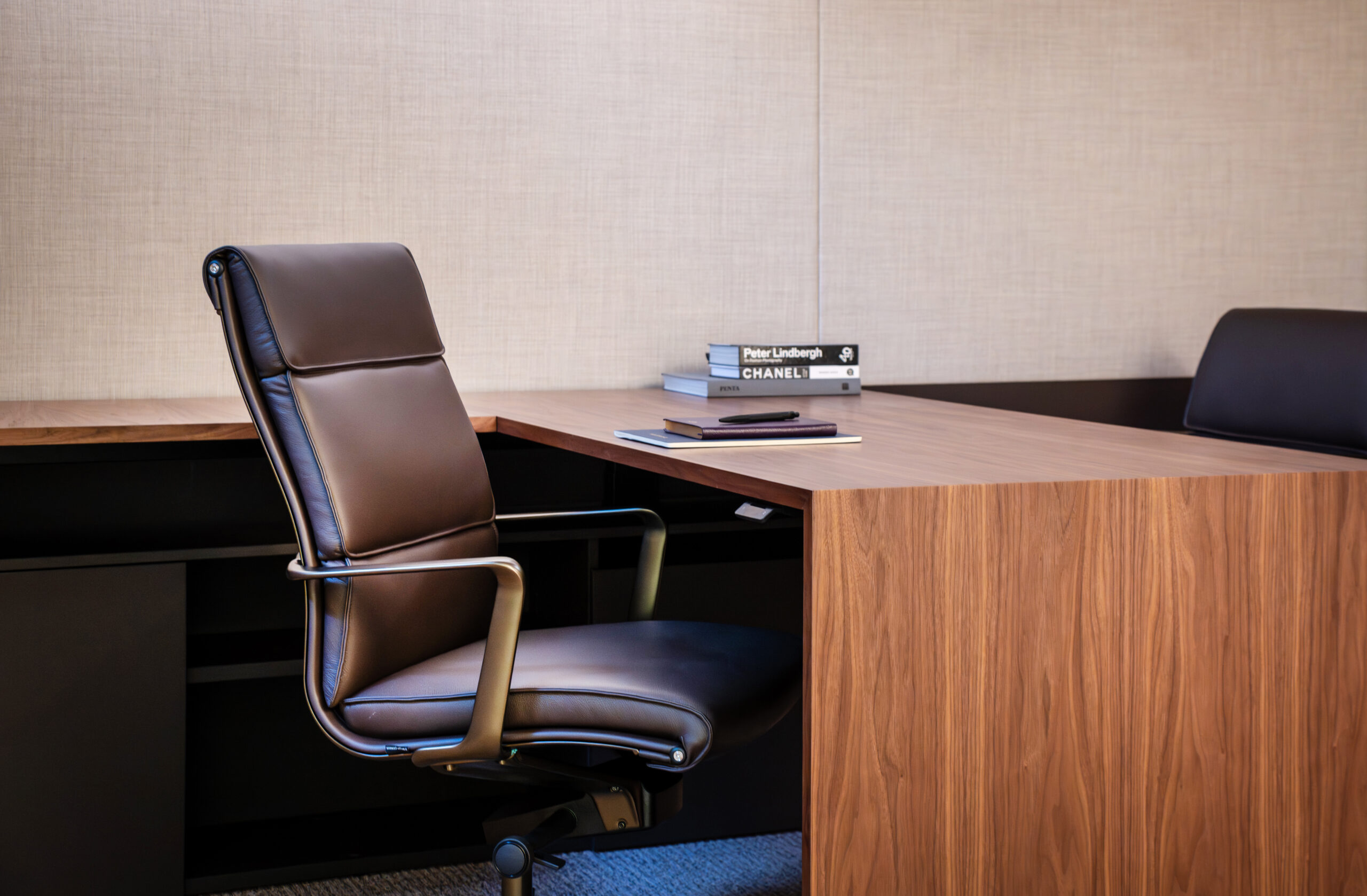 Chaise et bureau des systèmes de tâches