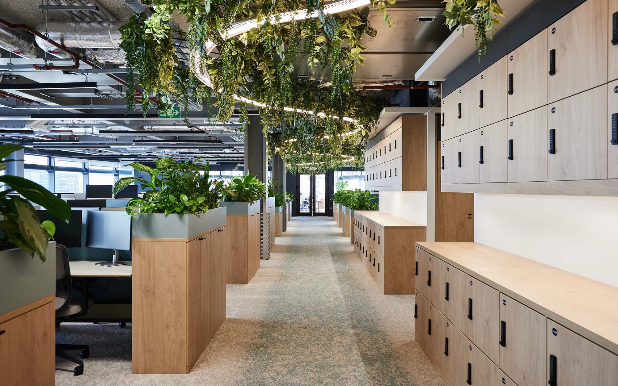 Espace de travail à plan ouvert Shark-Ninja-Office-12