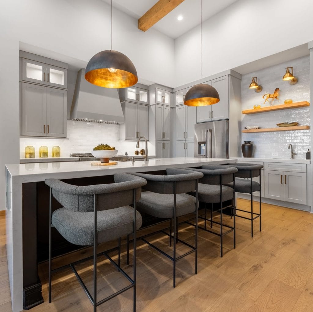Style country moderne dans une cuisine de Decorrilla Designer, Jason D.