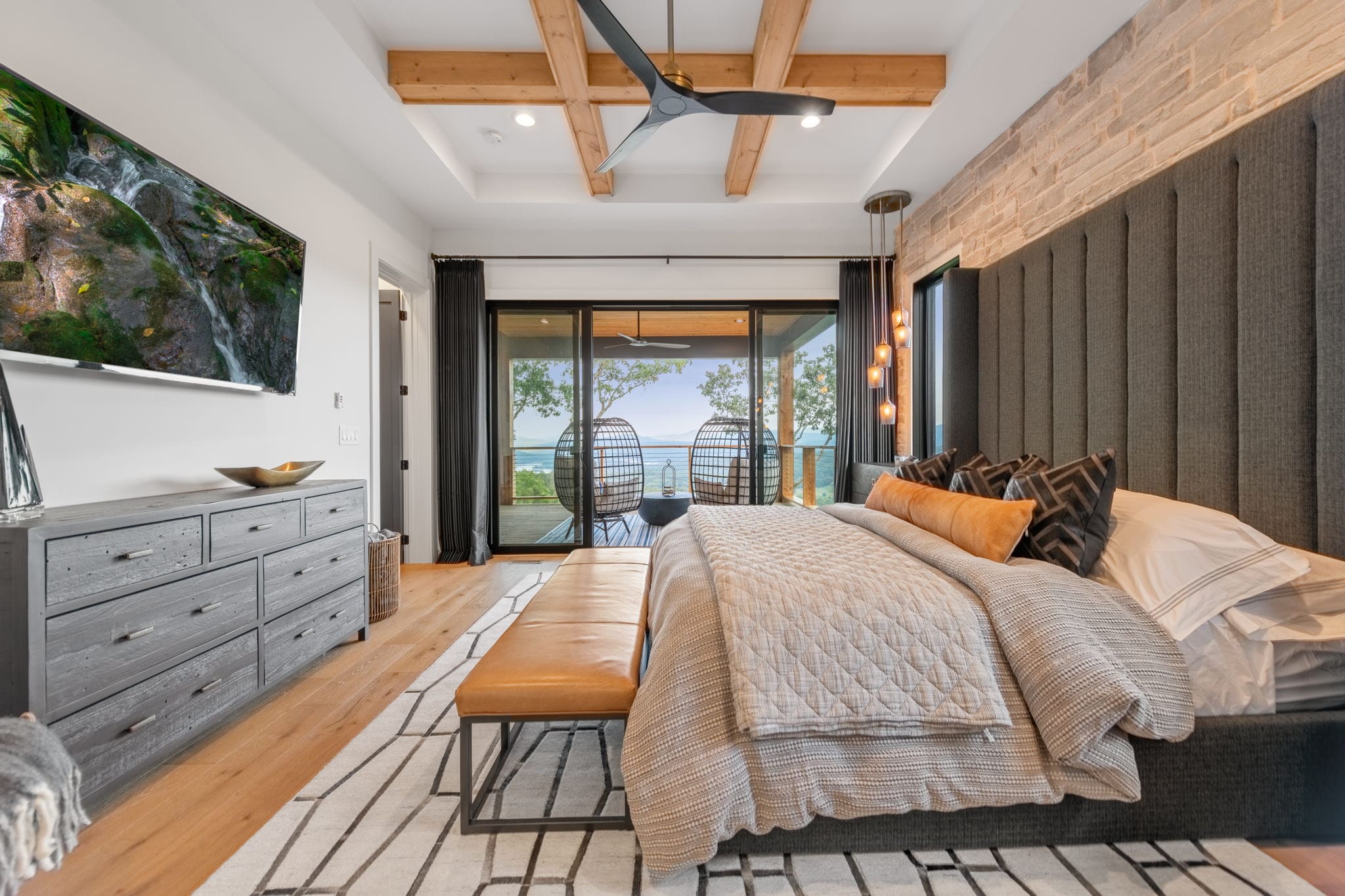 Décor country moderne dans une chambre par décoroulla, Jason D. .jpg