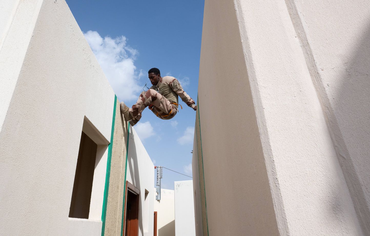 , Rémunération, missions, durée… Tout comprendre au nouveau « service national » militaire qui vise les jeunes