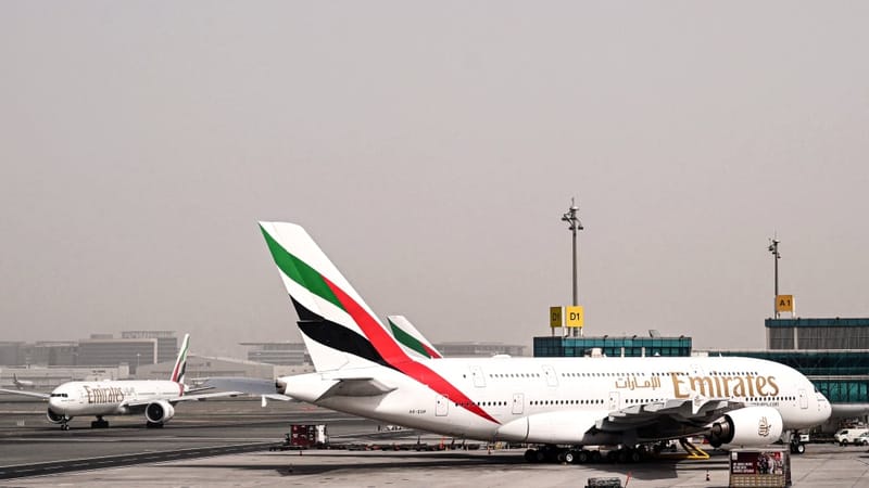 Des avions de la compagnie "Fly Emirates" sur le tarmac de l'aéroport de Dubaï.