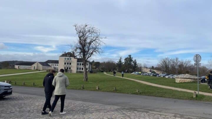 , Saint-Germain-en-Laye; « Une grosse et grave erreur » : les trois auteurs des tirs à la carabine dans un campus des Yvelines devant la justice