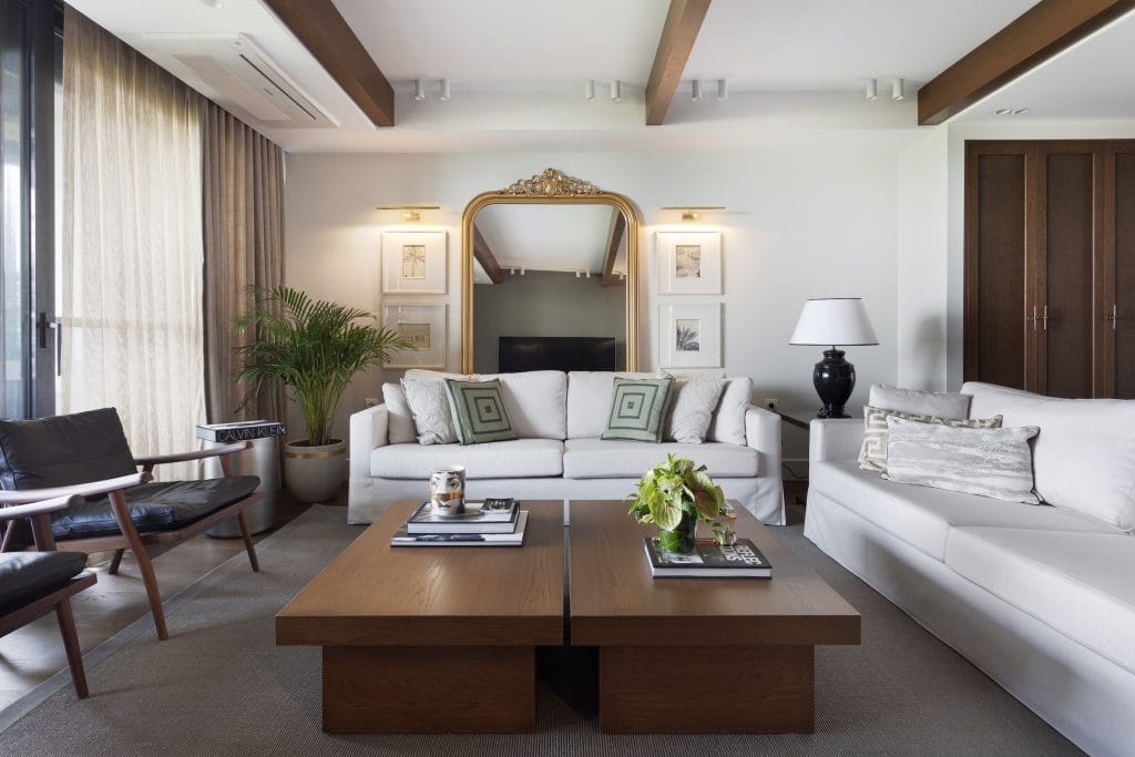 intérieur de transition par le designer Decorilla, Meric S.