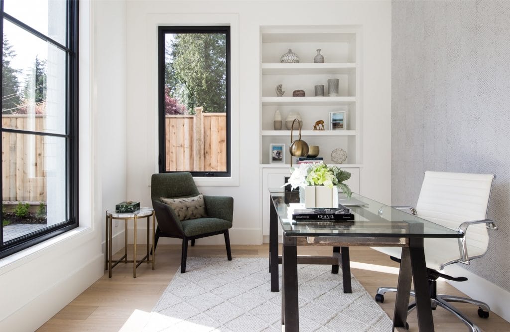 Fond de bureau à domicile par la designer Decorilla, Dina H.