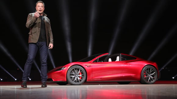 Chez Tesla, Elon Musk ne perçoit pas de salaire classique : sa rémunération repose essentiellement sur des attributions d’actions. © Microsoft
